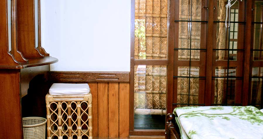 two-bedroom-kerlahouseboats